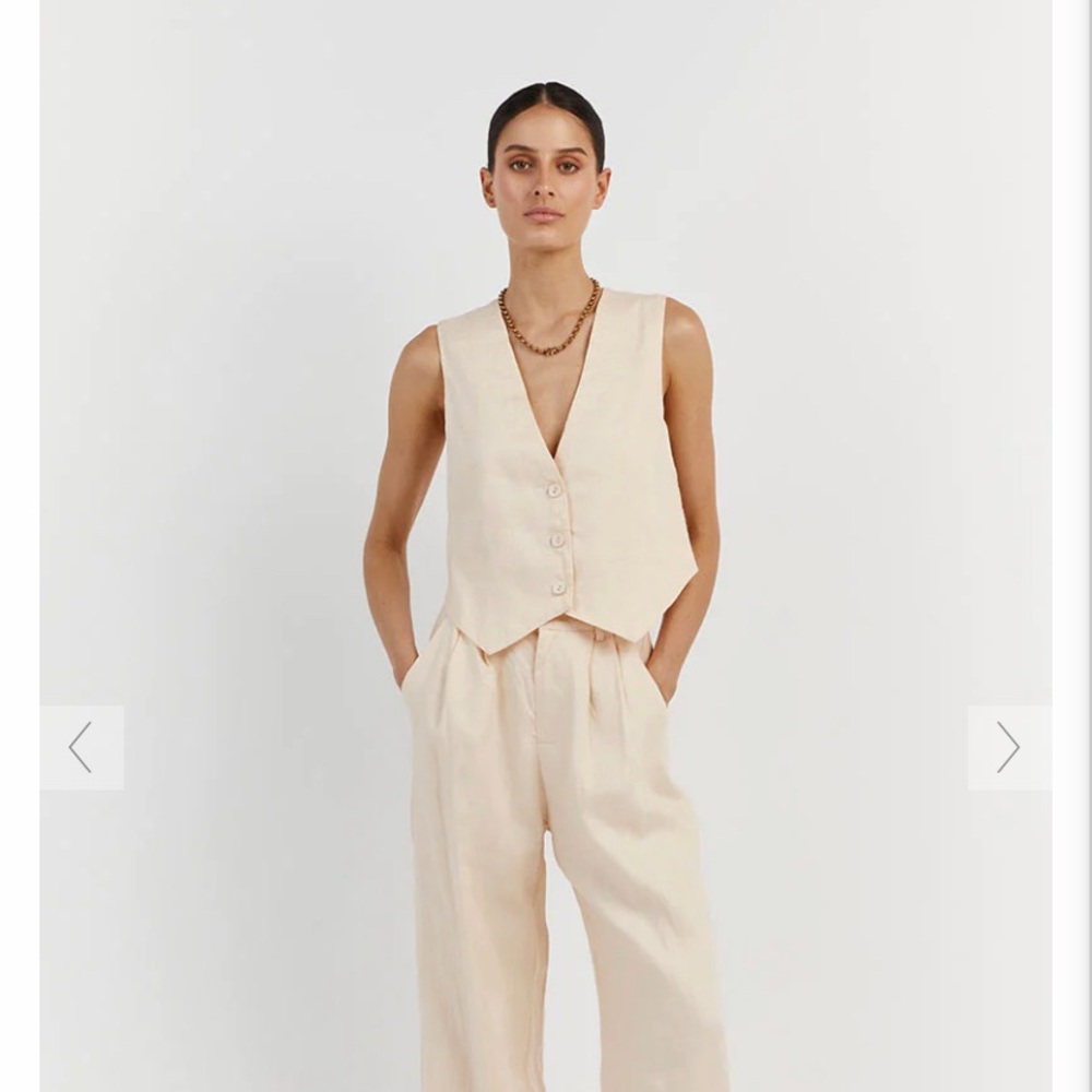 Butter Linen Dissh Vest